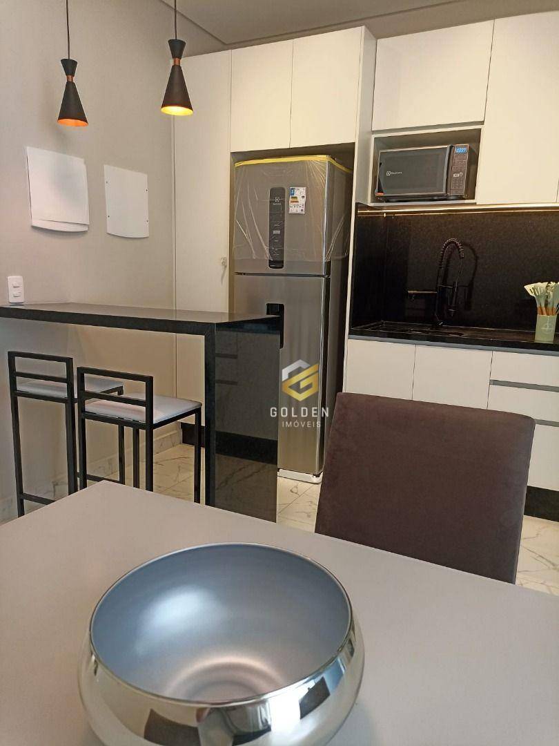 Apartamento à venda com 3 quartos, 106m² - Foto 7