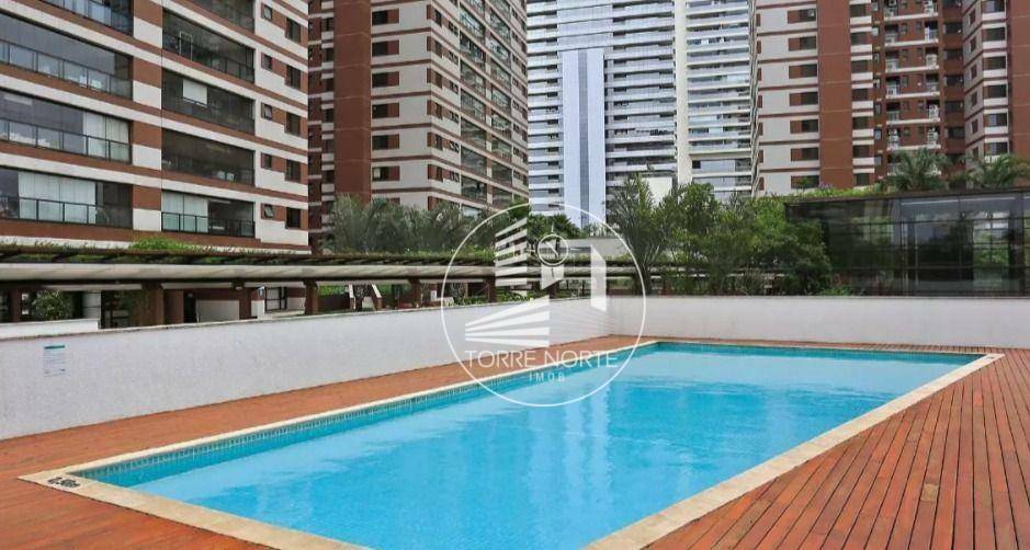 Apartamento à venda com 3 quartos, 210m² - Foto 32