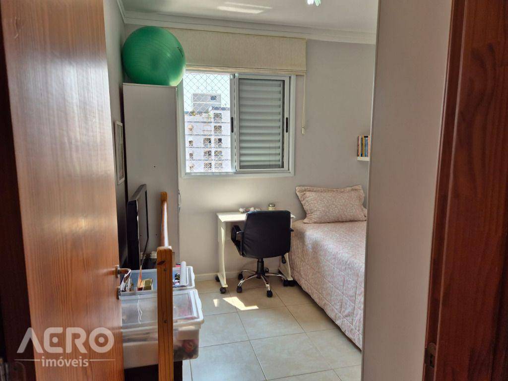 Apartamento à venda com 2 quartos, 65m² - Foto 7