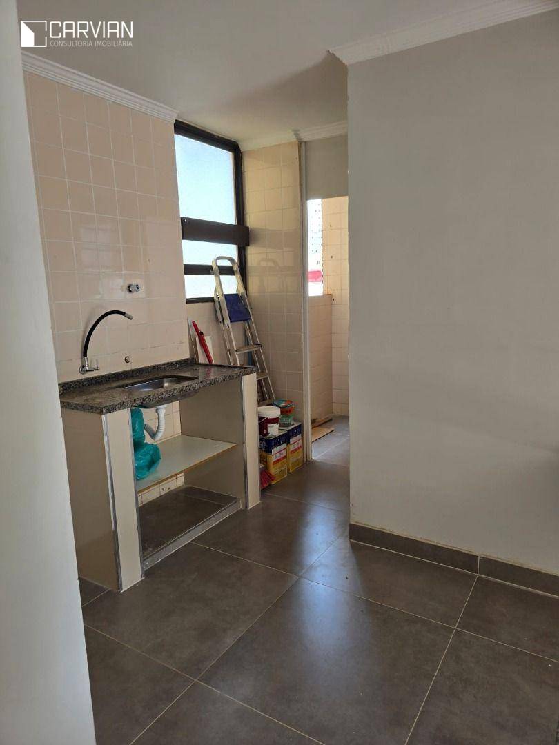 Apartamento à venda com 3 quartos, 66m² - Foto 4