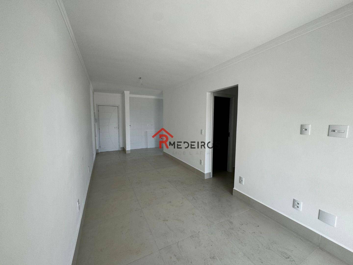 Apartamento à venda com 2 quartos, 95m² - Foto 3