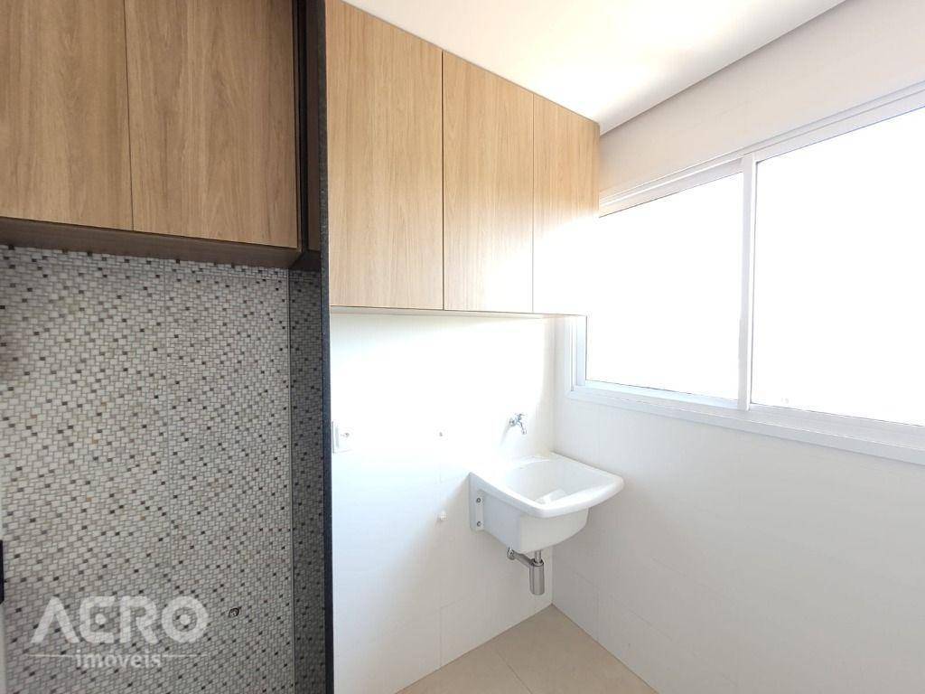 Apartamento à venda com 2 quartos, 70m² - Foto 12