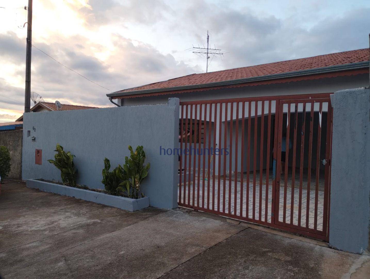 Casa para alugar com 3 quartos, 200m² - Foto 1