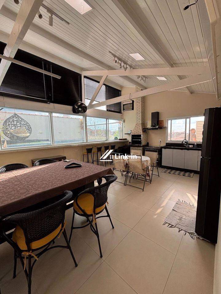 Casa, 2 quartos, 220 m² - Foto 2