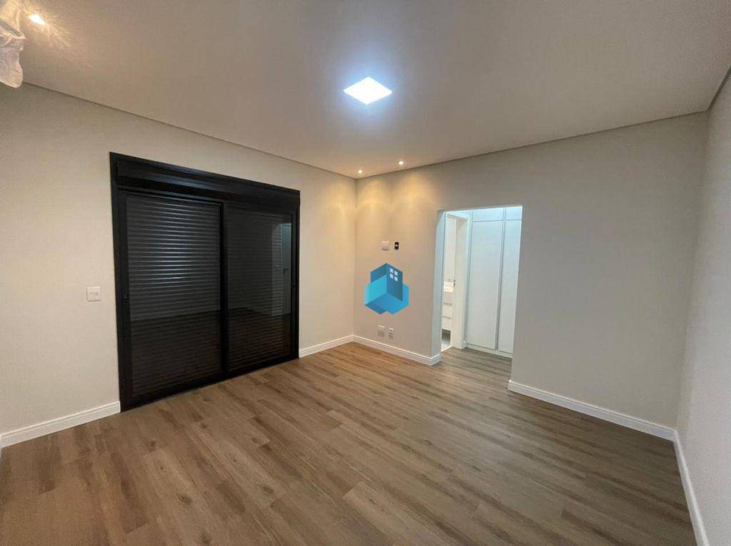 Casa à venda com 4 quartos, 330m² - Foto 6