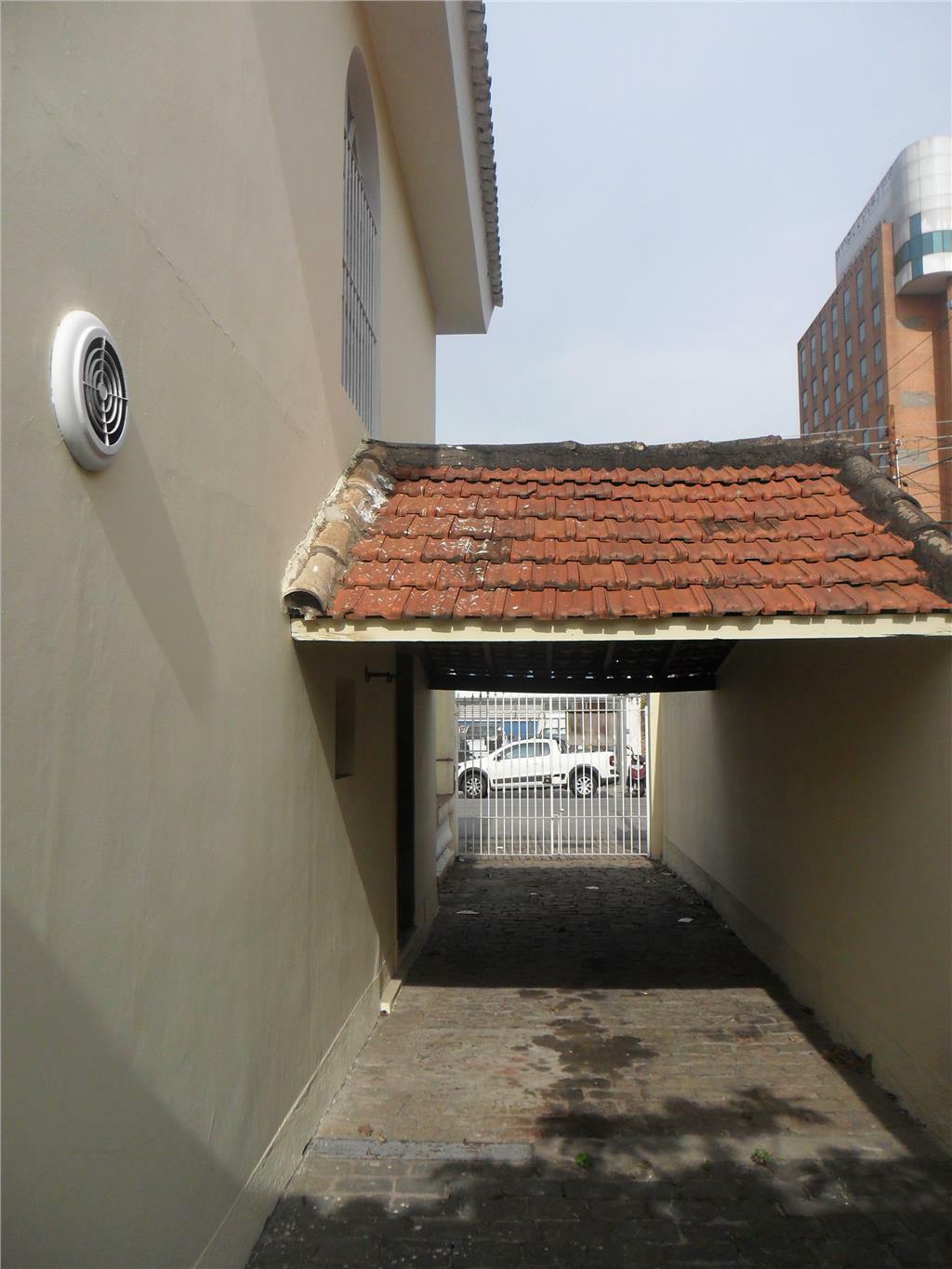 Sobrado à venda e aluguel com 3 quartos, 200m² - Foto 29