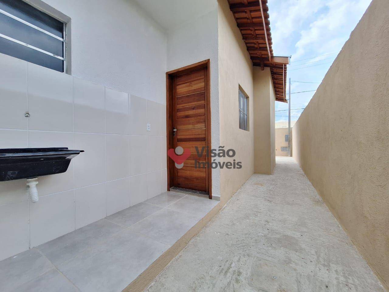 Casa à venda com 2 quartos, 60m² - Foto 5