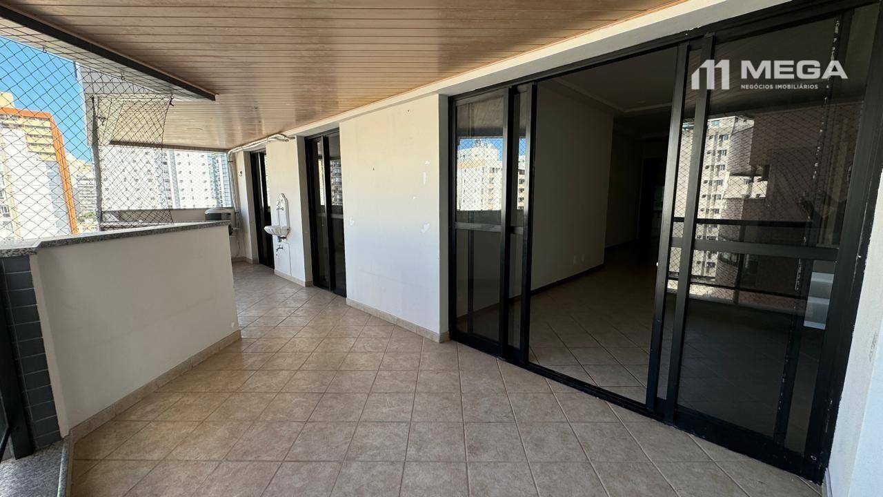 Apartamento à venda com 3 quartos, 189m² - Foto 1