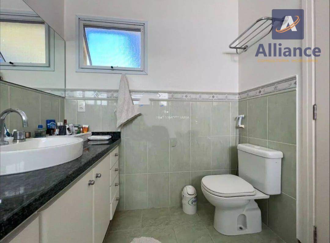 Casa de Condomínio para alugar com 3 quartos, 306m² - Foto 13