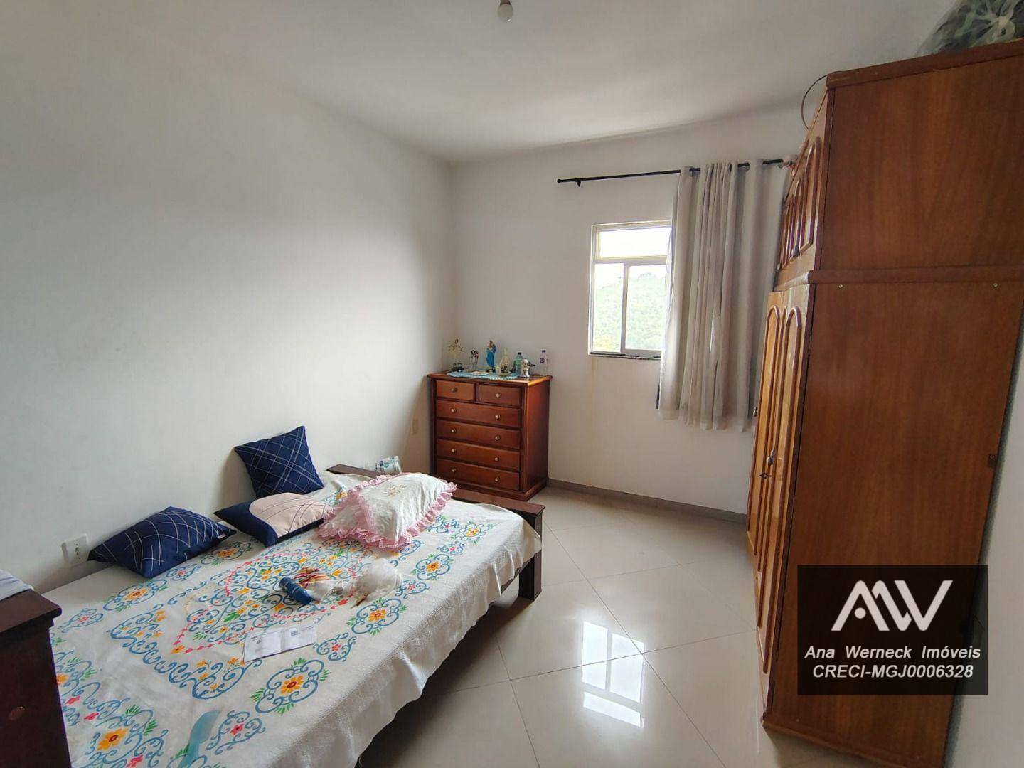 Casa à venda com 4 quartos, 200m² - Foto 12