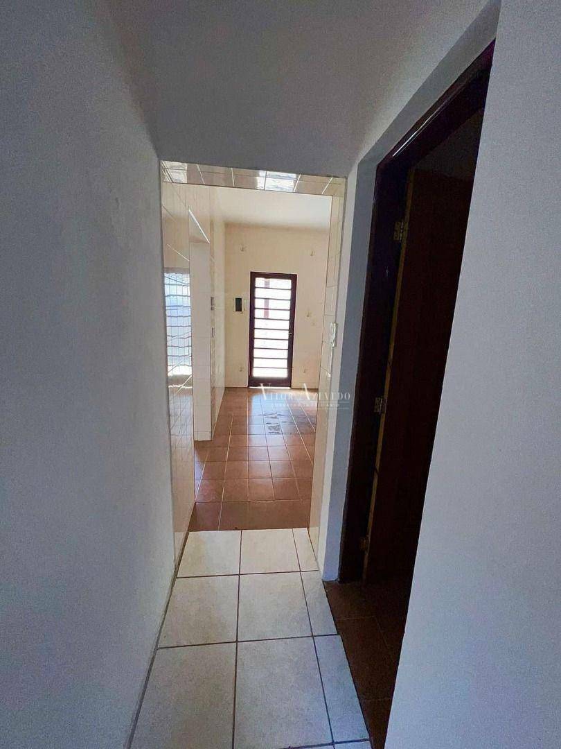 Casa à venda com 2 quartos, 207m² - Foto 8