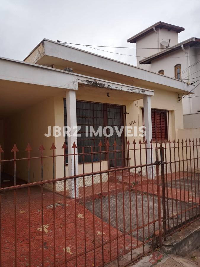 Casa à venda com 2 quartos, 256m² - Foto 1