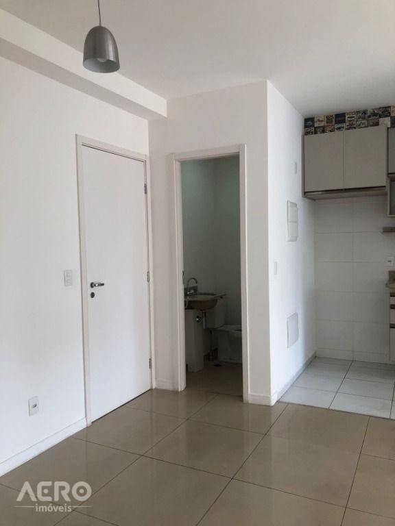 Apartamento à venda com 2 quartos, 62m² - Foto 2