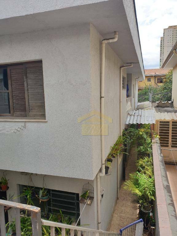 Sobrado à venda com 5 quartos, 250m² - Foto 1