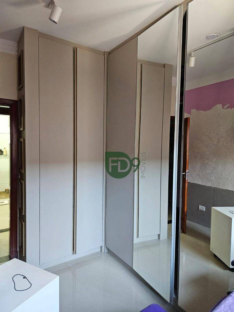 Casa à venda com 3 quartos, 180m² - Foto 9