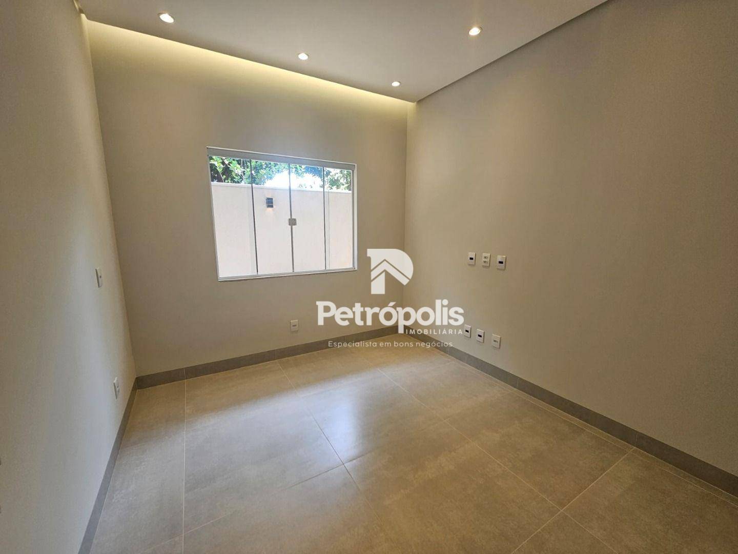 Casa à venda com 3 quartos, 88m² - Foto 9