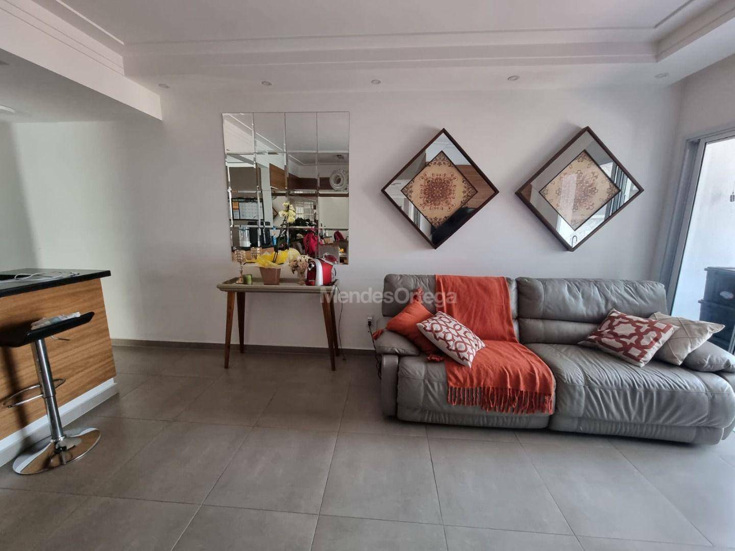 Apartamento à venda com 2 quartos, 72m² - Foto 2