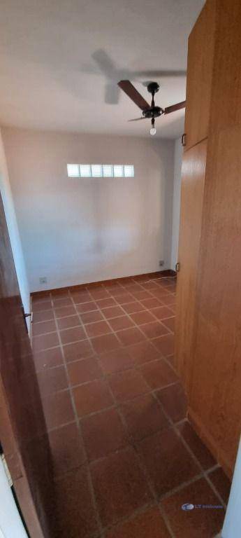 Sobrado para alugar com 4 quartos, 333m² - Foto 14