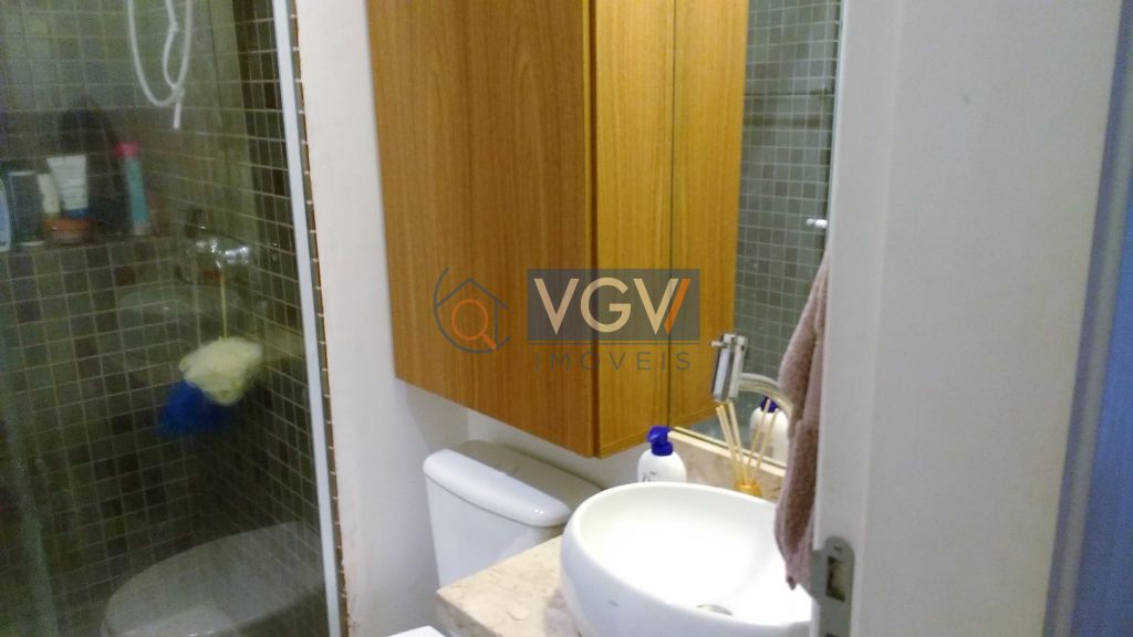 Apartamento à venda com 2 quartos, 74m² - Foto 4