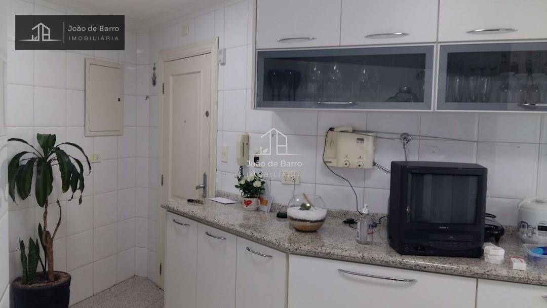 Apartamento à venda com 4 quartos, 255m² - Foto 10