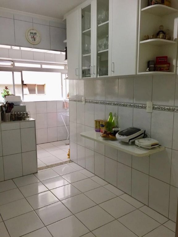 Apartamento à venda com 2 quartos, 83m² - Foto 3