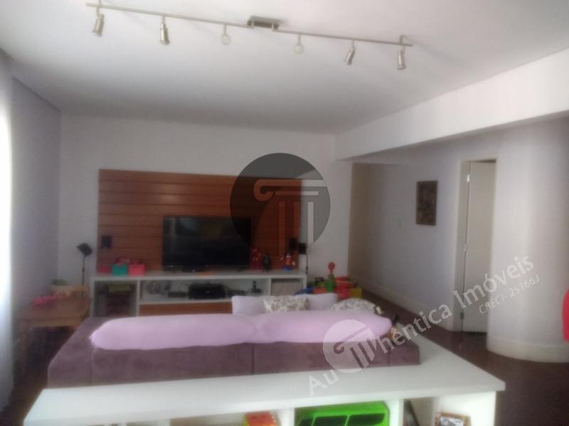 Apartamento à venda com 3 quartos, 150m² - Foto 1