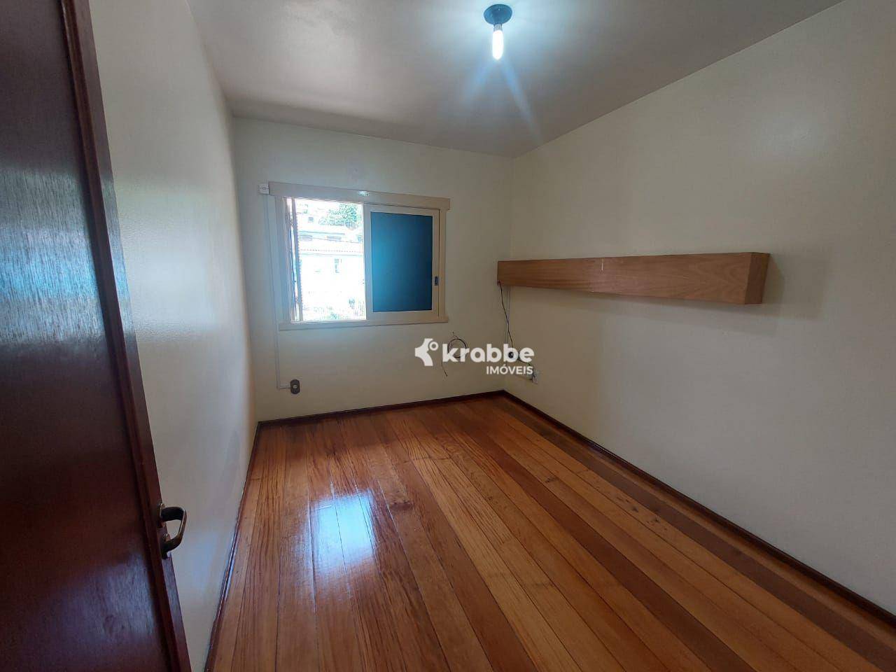 Casa para alugar com 3 quartos, 210m² - Foto 9