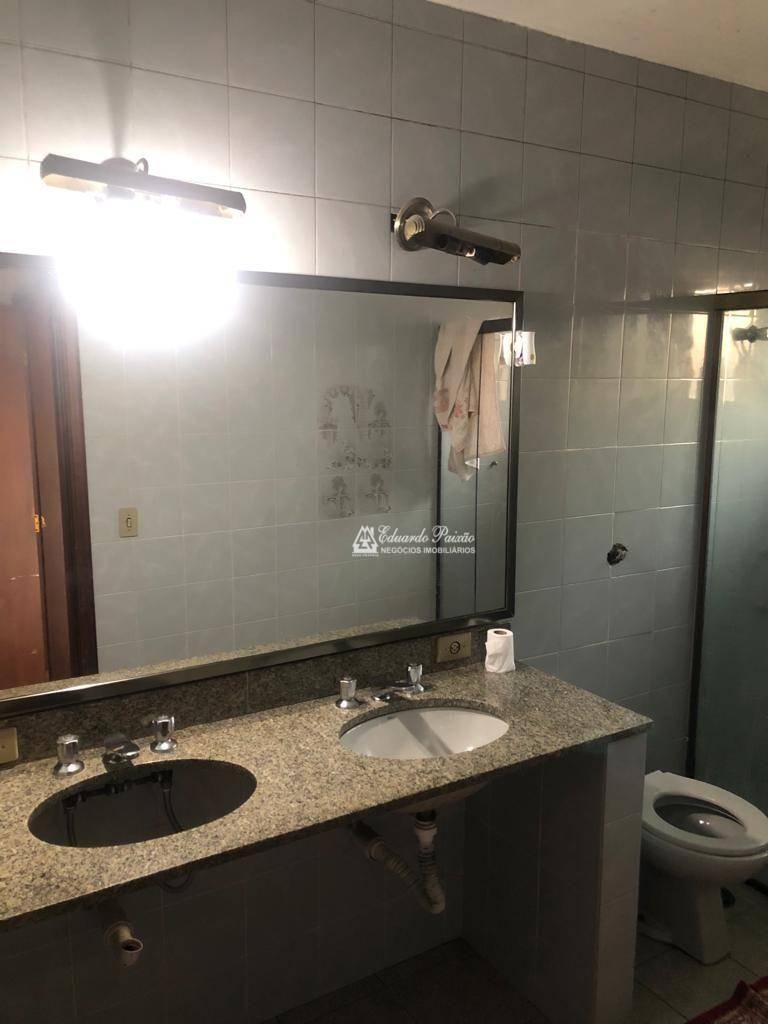 Sobrado à venda com 5 quartos, 300m² - Foto 14