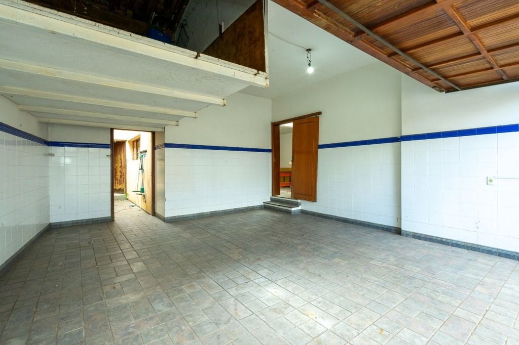 Casa de Condomínio à venda com 4 quartos, 233m² - Foto 39