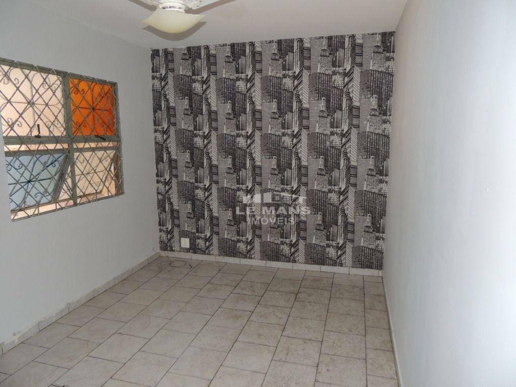 Casa à venda com 2 quartos, 86m² - Foto 2