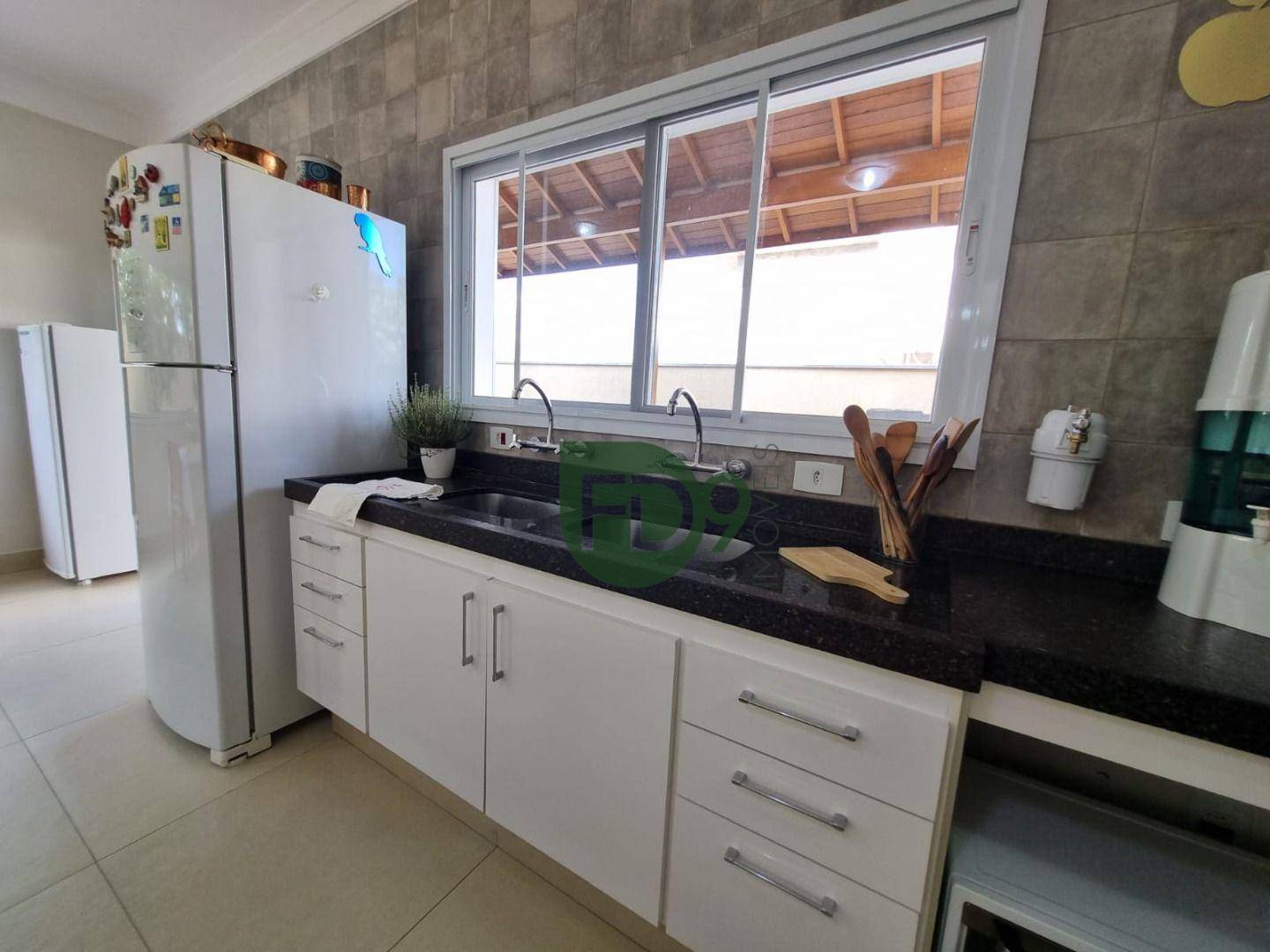 Casa de Condomínio à venda com 3 quartos, 226m² - Foto 27