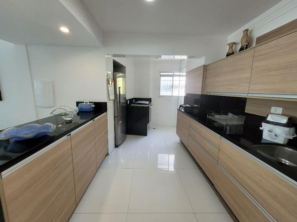 Apartamento à venda com 3 quartos, 168m² - Foto 14