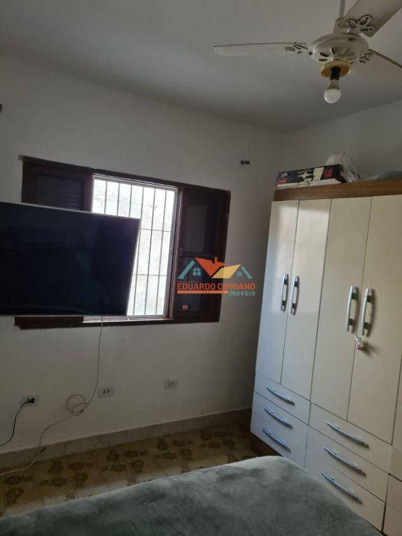 Casa à venda com 3 quartos, 80m² - Foto 11