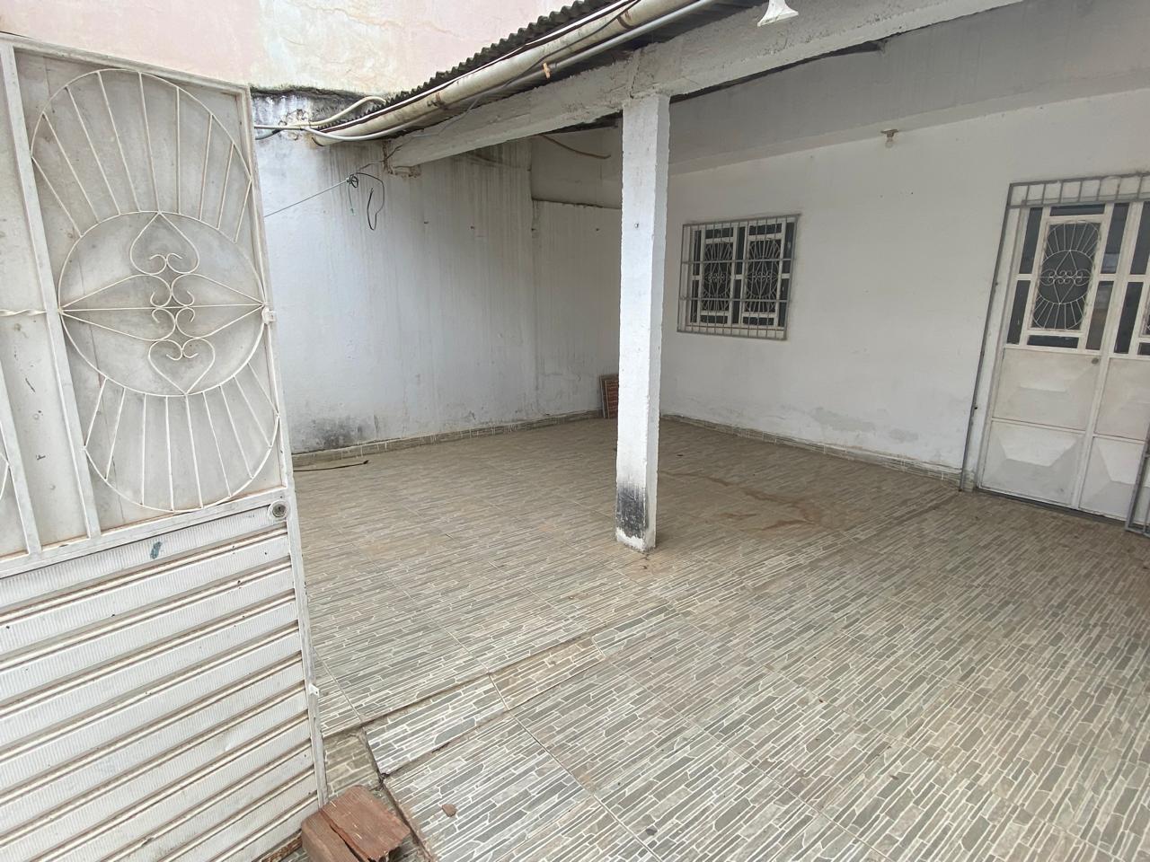 Casa à venda com 3 quartos, 120m² - Foto 2