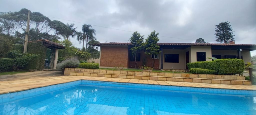 Casa de Condomínio à venda e aluguel com 4 quartos, 287m² - Foto 2