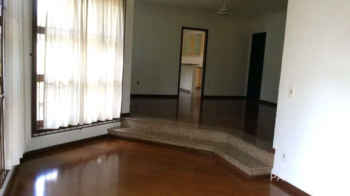 Casa para alugar com 3 quartos, 226m² - Foto 9