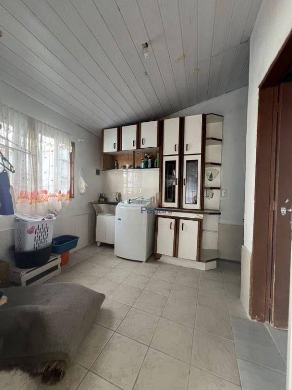 Casa à venda com 5 quartos, 200m² - Foto 16