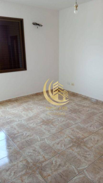 Apartamento à venda com 3 quartos, 117m² - Foto 19