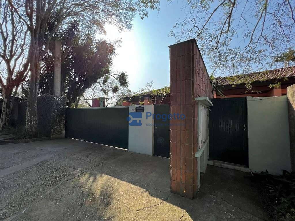 Casa de Condomínio à venda e aluguel com 4 quartos, 439m² - Foto 1