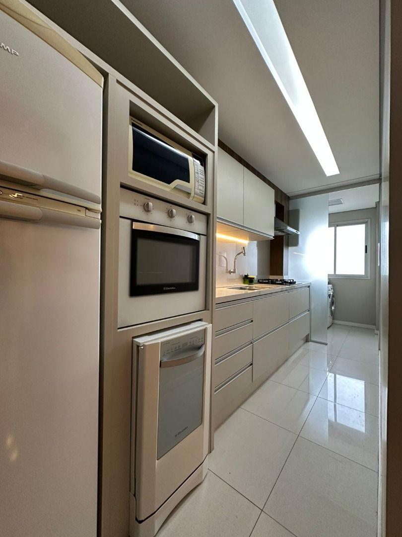 Apartamento à venda com 2 quartos, 74m² - Foto 3