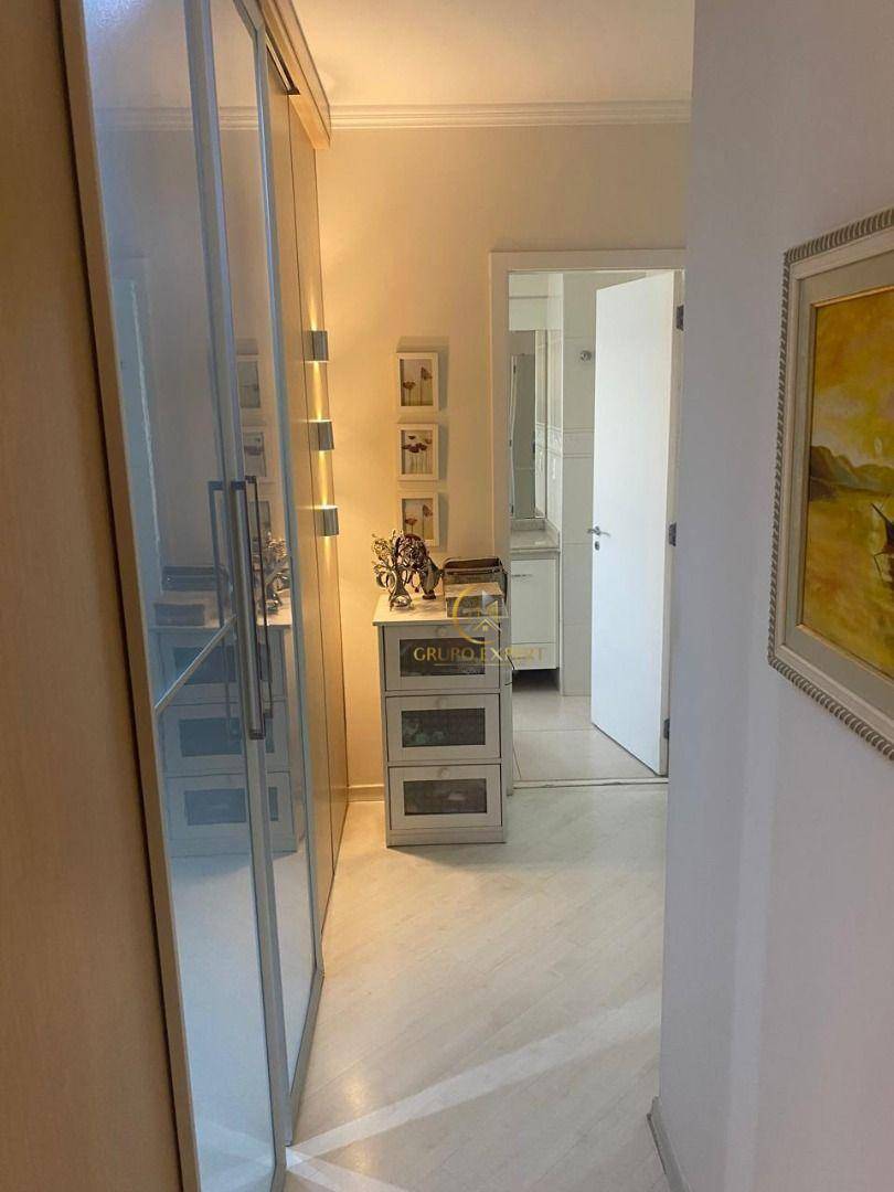 Apartamento à venda com 3 quartos, 208m² - Foto 32