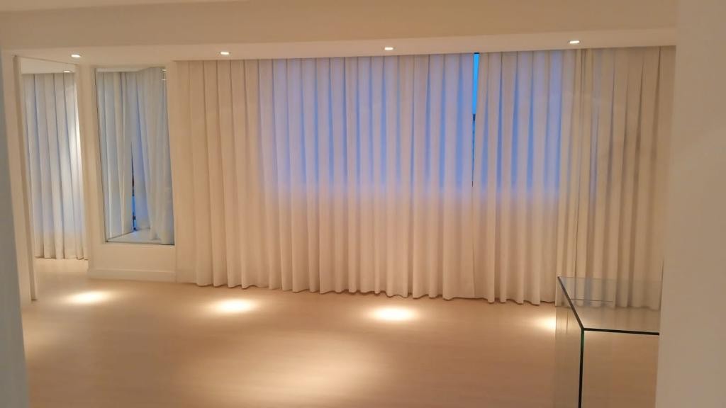 Apartamento à venda com 3 quartos, 140m² - Foto 3