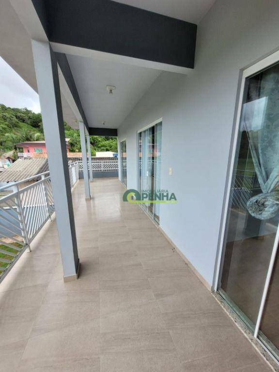 Casa à venda com 4 quartos, 220m² - Foto 15