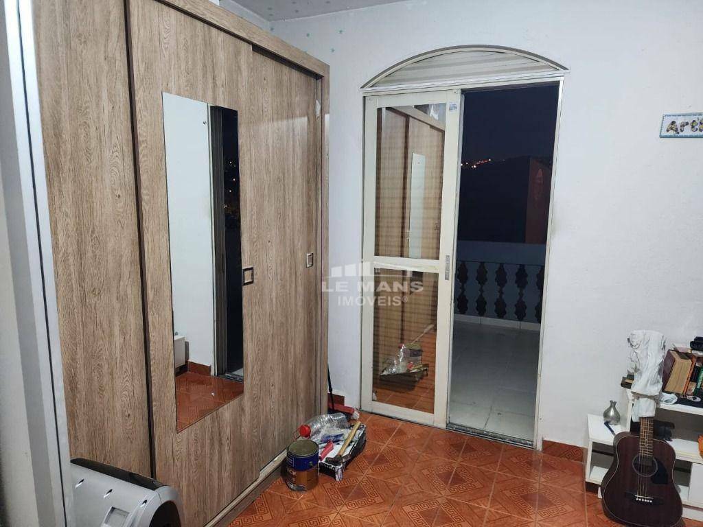 Casa à venda com 2 quartos, 80m² - Foto 17