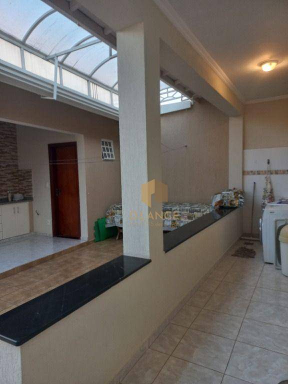 Casa à venda com 3 quartos, 210m² - Foto 18