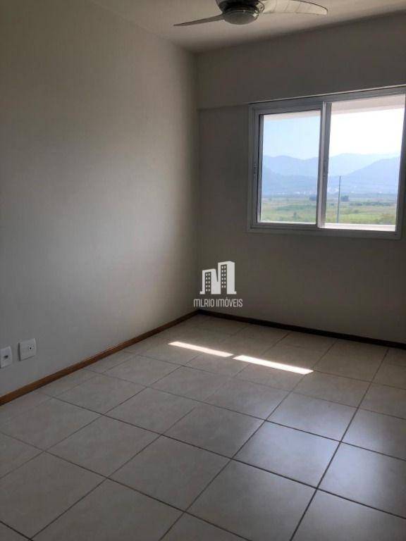 Apartamento à venda com 2 quartos, 68m² - Foto 27