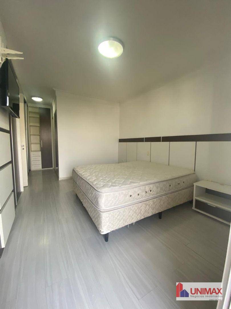 Apartamento para alugar com 3 quartos, 165m² - Foto 16