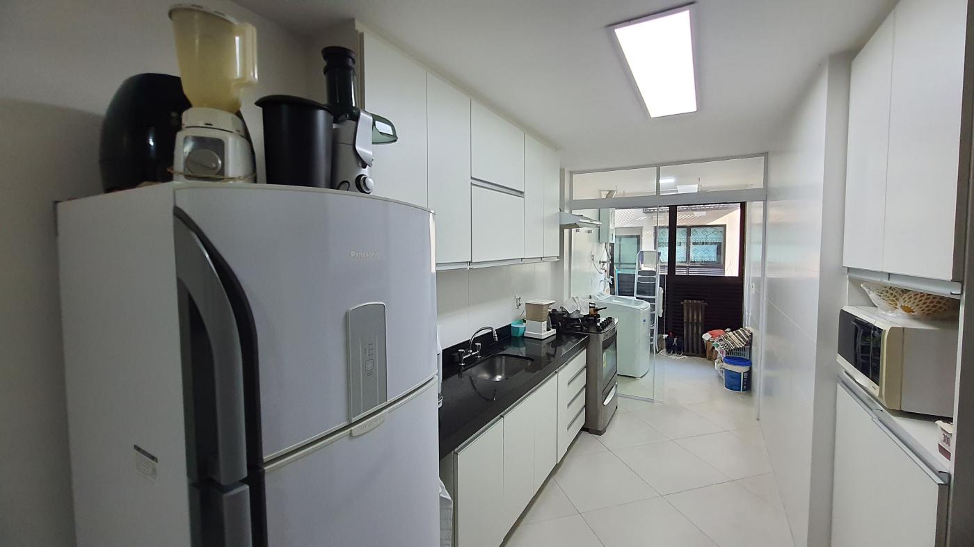 Apartamento à venda com 3 quartos, 138m² - Foto 23