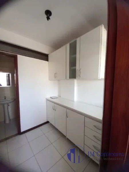 Apartamento à venda com 3 quartos, 93m² - Foto 8