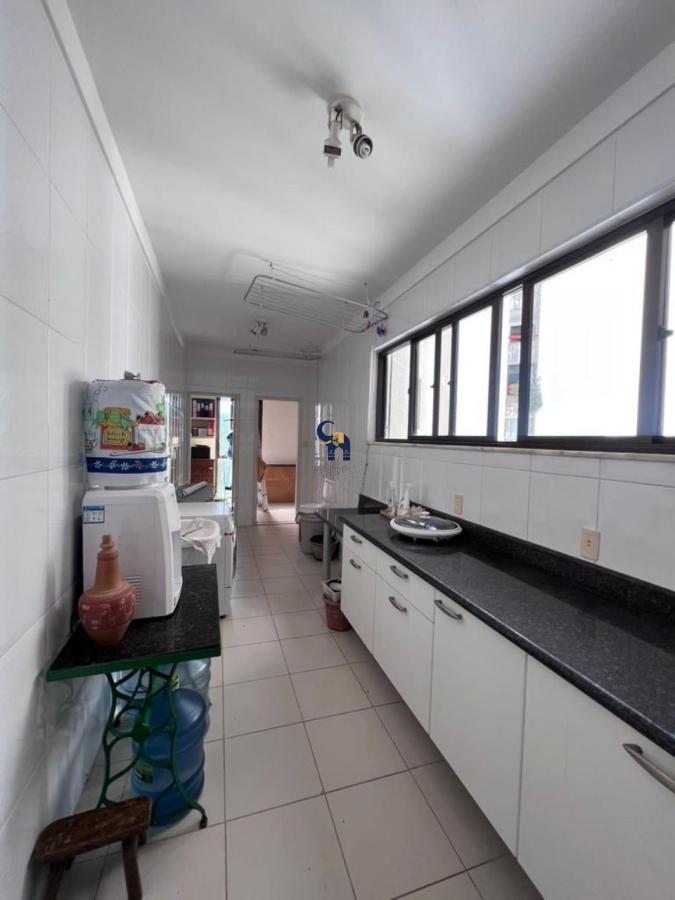 Apartamento à venda com 3 quartos, 290m² - Foto 5